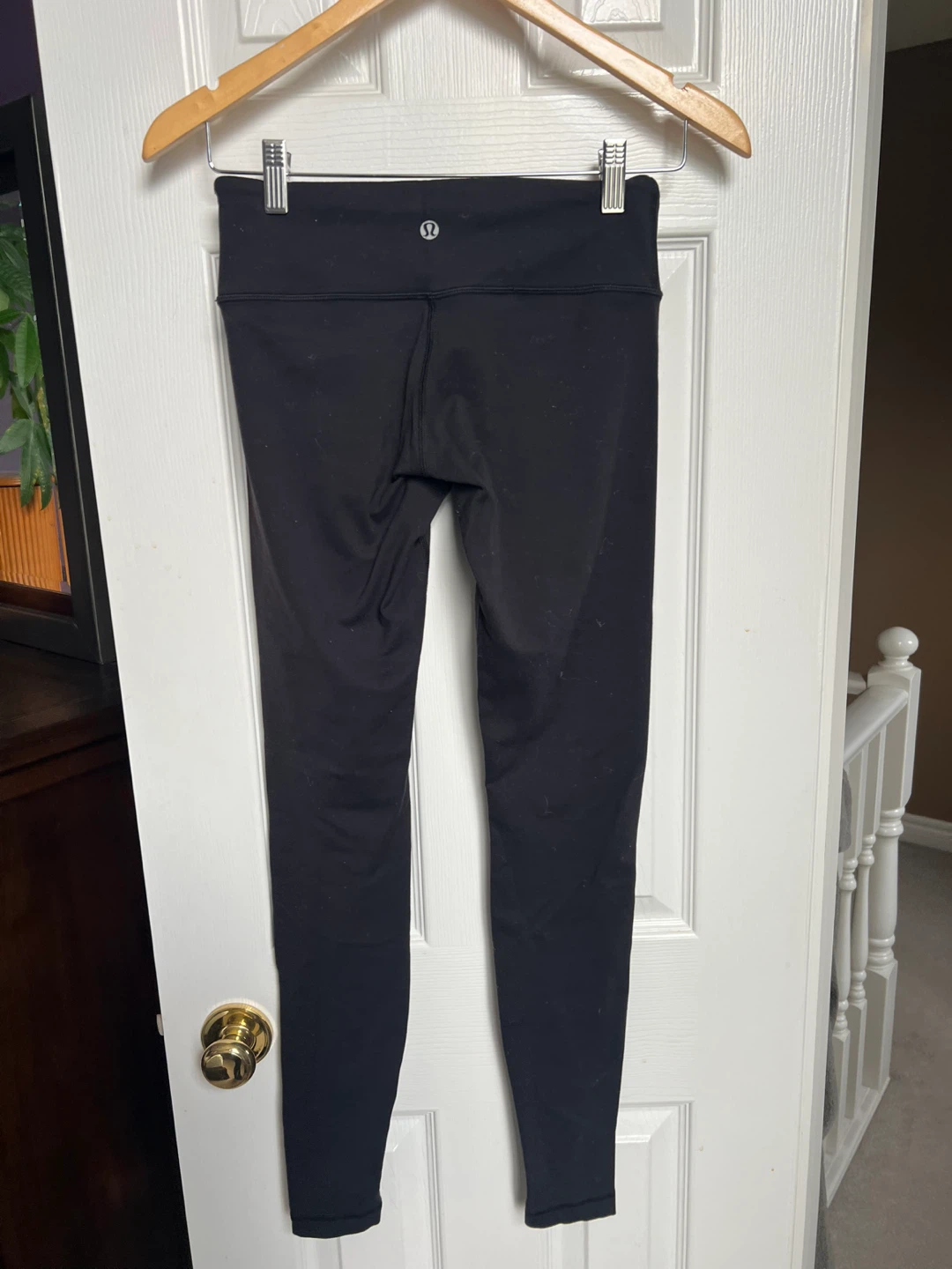 Size 4 full length black lulu leggings - photo 2