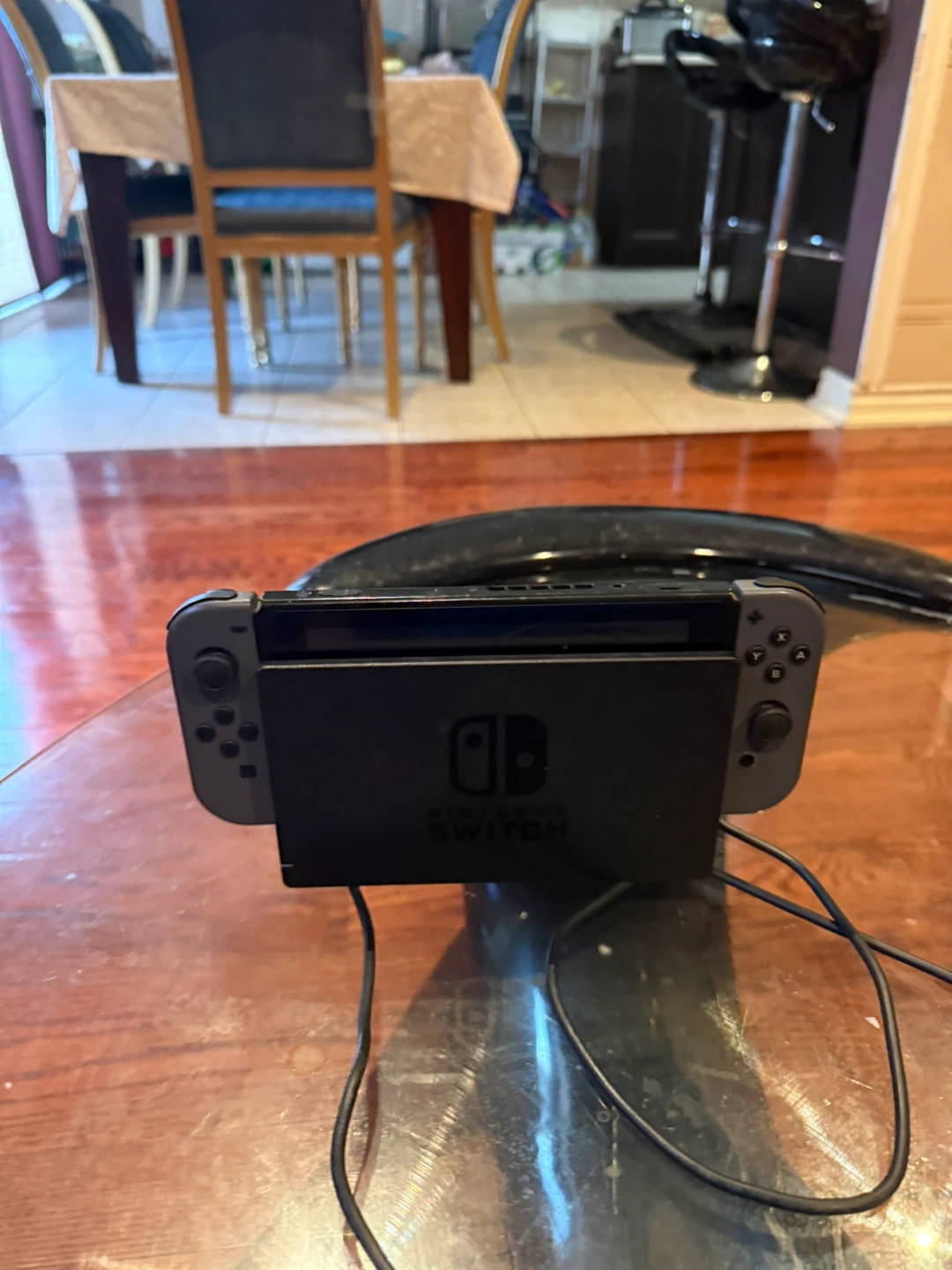 Nintendo Switch(Excellent Condition) - photo 2
