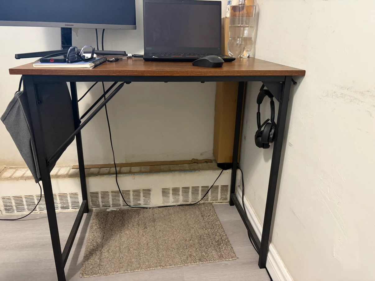 Selling table for 30 cad - photo 2