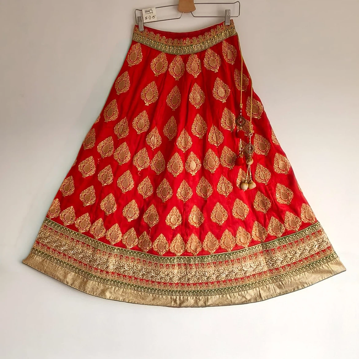 Red orange Embroidered Lehenga Skirt - photo 3