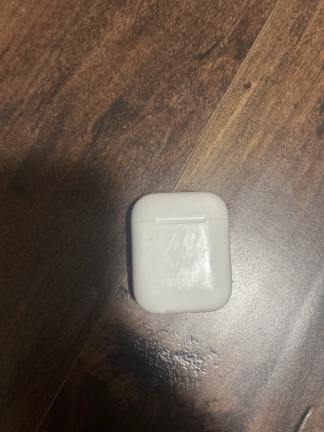 Apple AirPods Gen 2 Charging Case