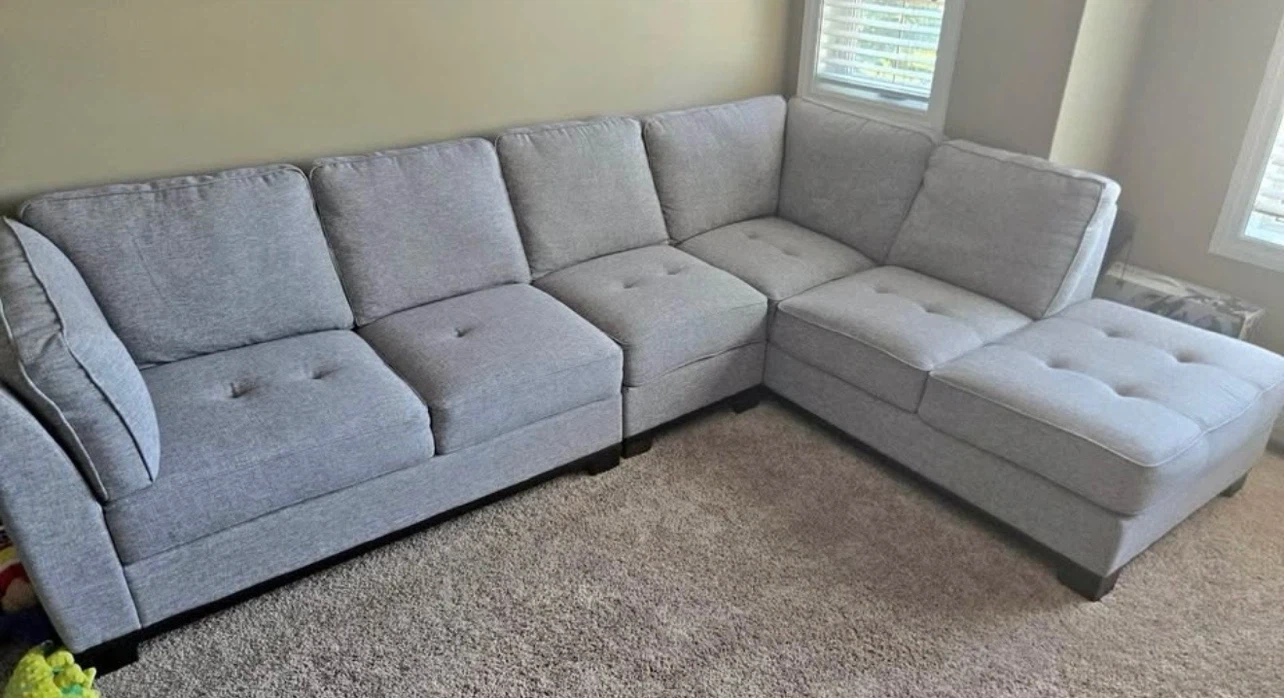 SECTIONAL COUCH