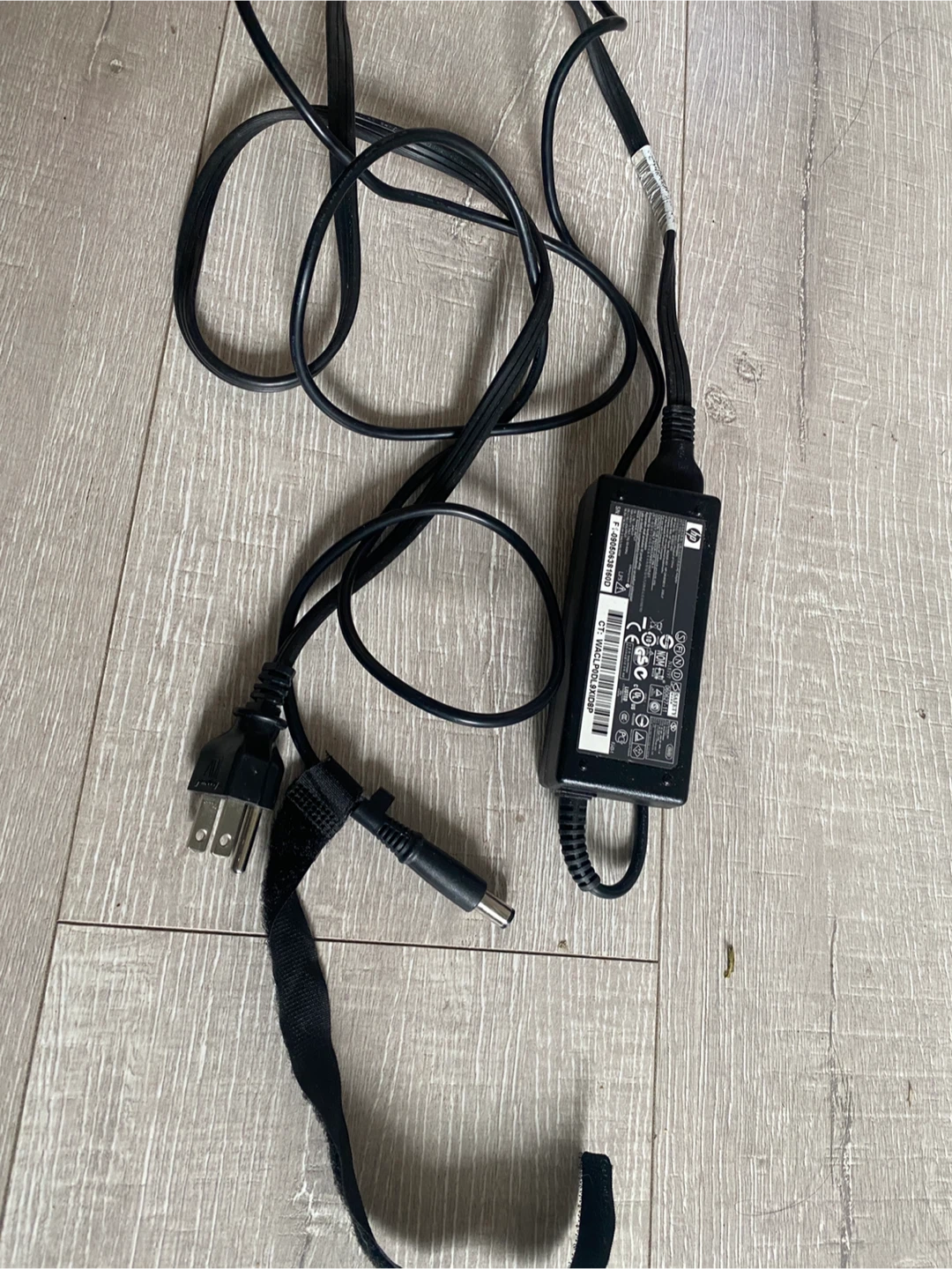 HP Laptop AC Adapter Power Cord - photo 4