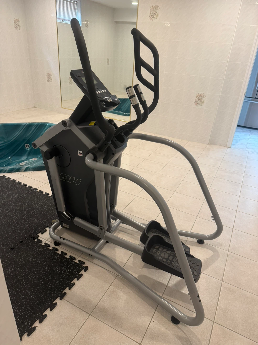 BH Fitness M6 Elliptical Cross Trainer - photo 2