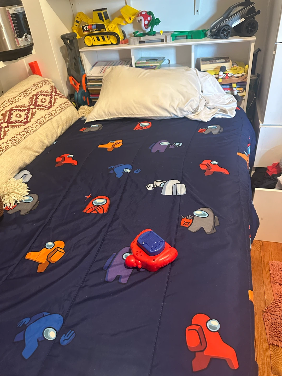 Vendo cama  y cajoneras