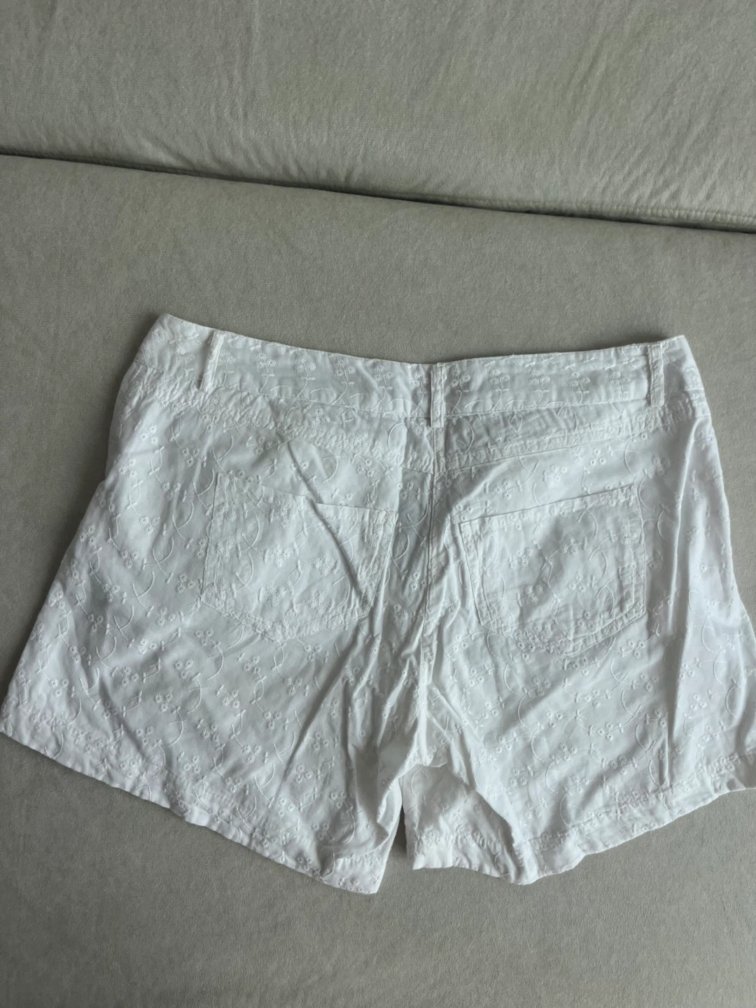Max White Broderie Shorts - photo 4