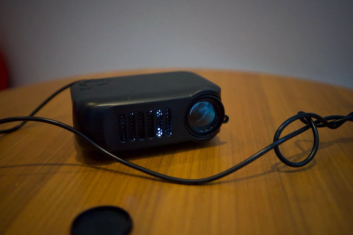 Black Portable Mini Projector - photo 3