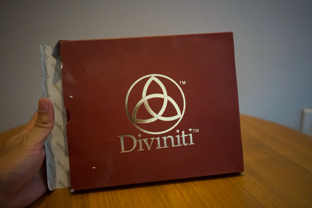 Diviniti Swiss Gold OM Plaque