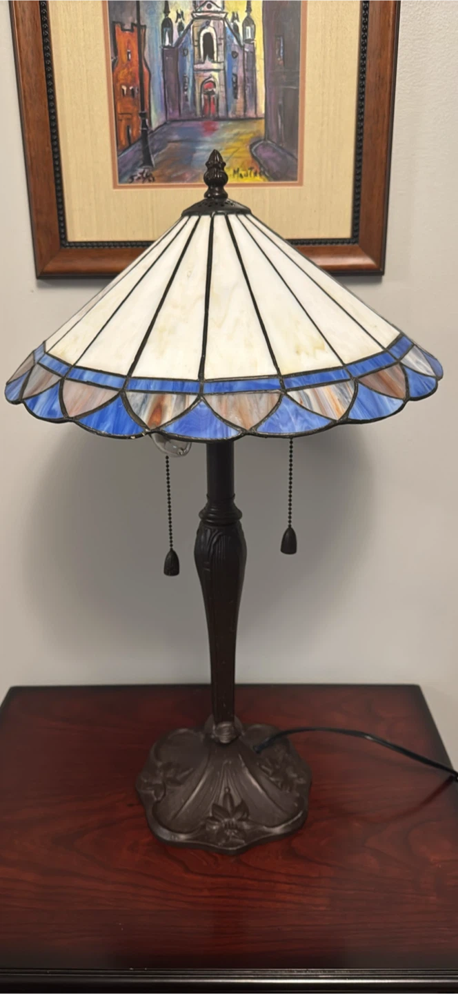 Tiffany Style Stained Glass Lamp
