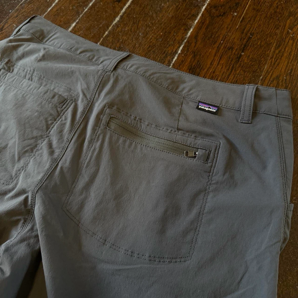 Patagonia Women’s Shorts Size 6 - photo 3