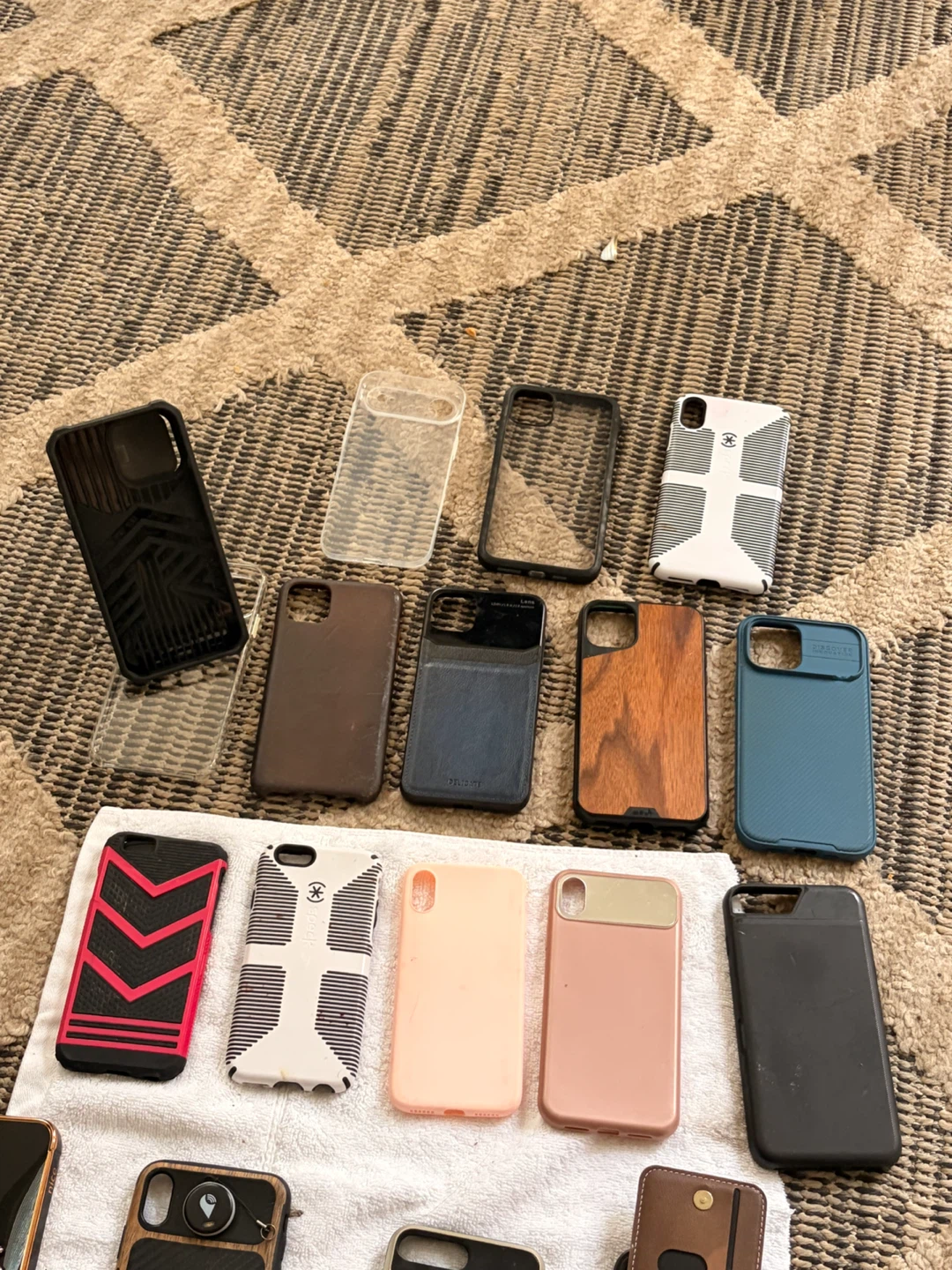 19 Assorted iPhone Pro Max Cases For the Last 5 Model Years - photo 2
