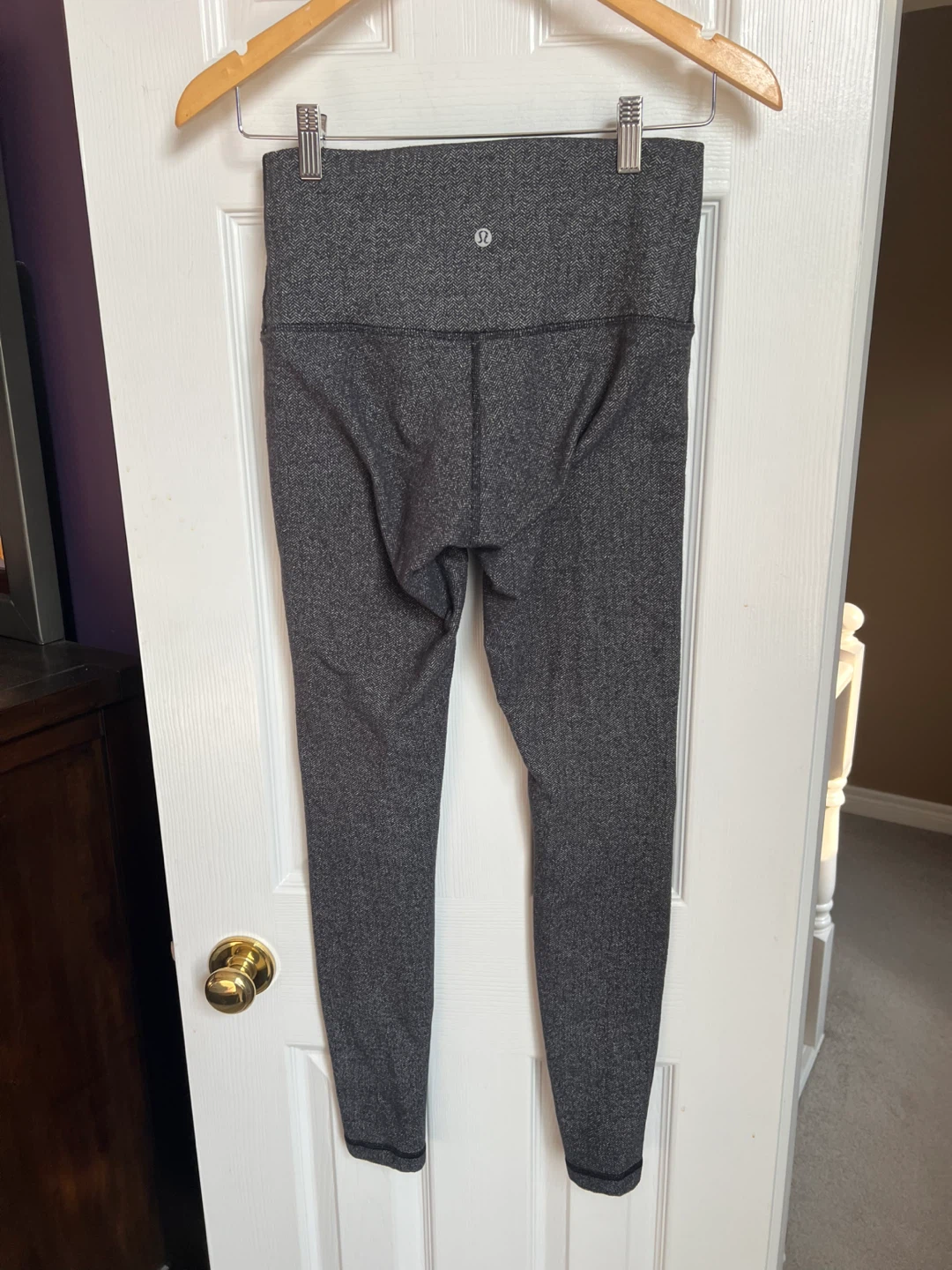 Lululemon Grey Leggings Size 8 - photo 2