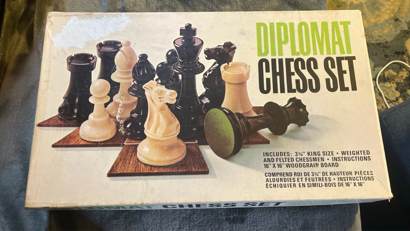Diplomat Chess Set