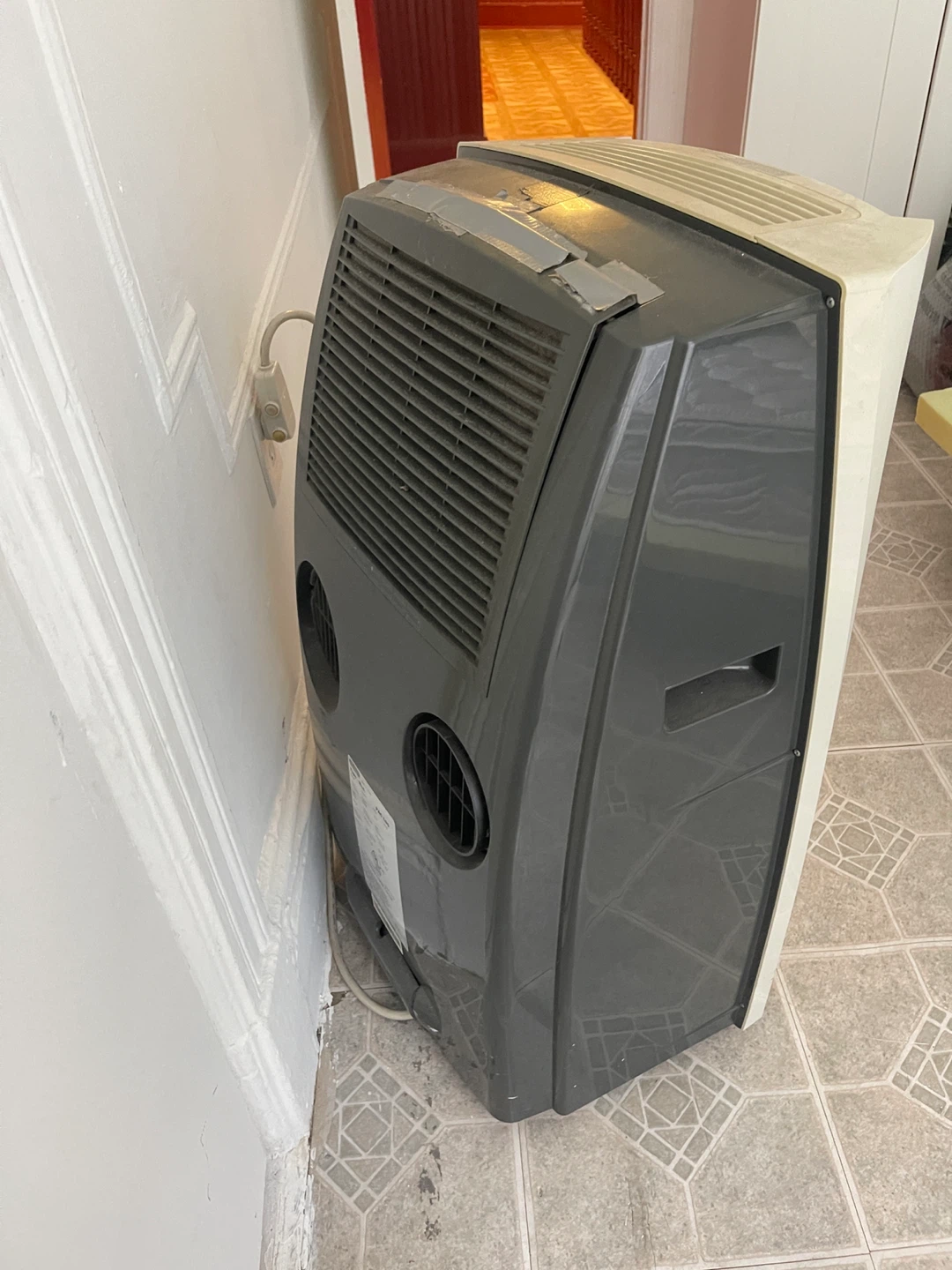 DeLonghi Portable Air Conditioner 10,000 btu - photo 3