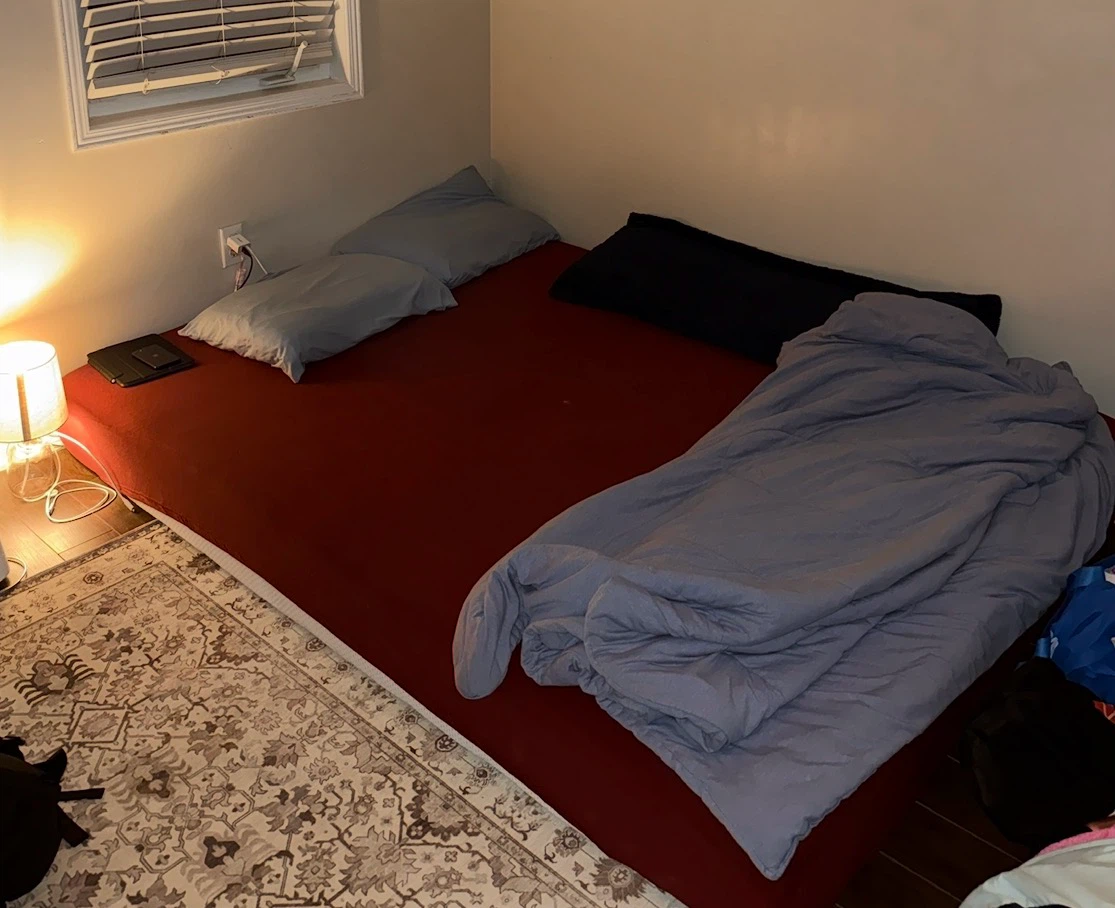 2 month old Queen Mattress - 10 Inch Memory Foam