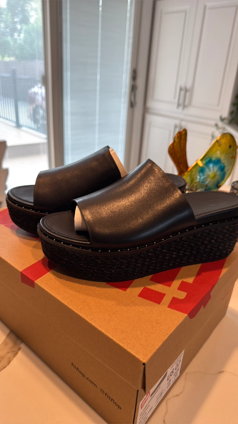 Fitflop Black Leather Wedge Sandals  Size US 7