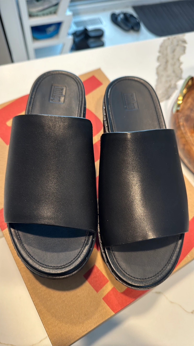 Fitflop Black Leather Wedge Sandals  Size US 7 - photo 3