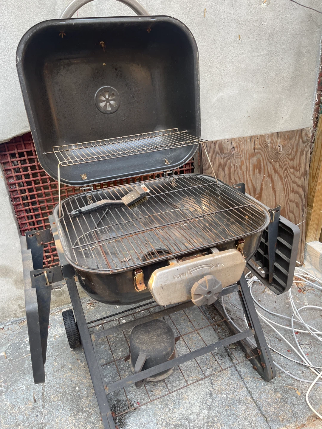 Kettle Grill with Grates