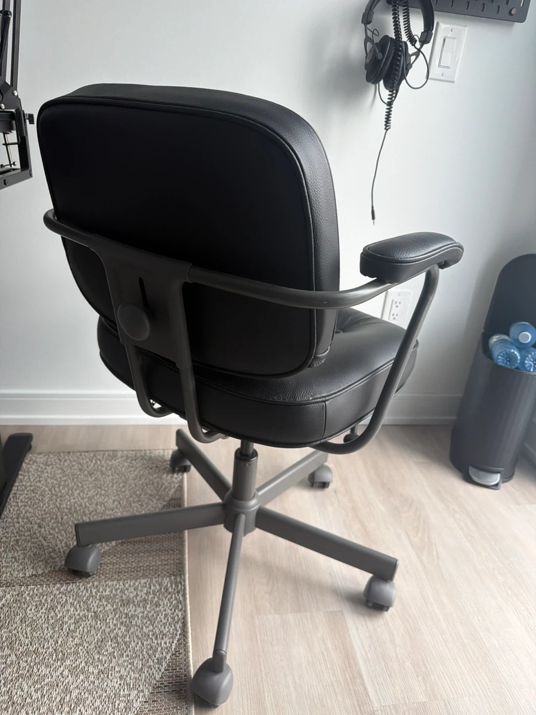 Office Chair - Glosed Black - IKEA ALEFJÄLL - photo 2