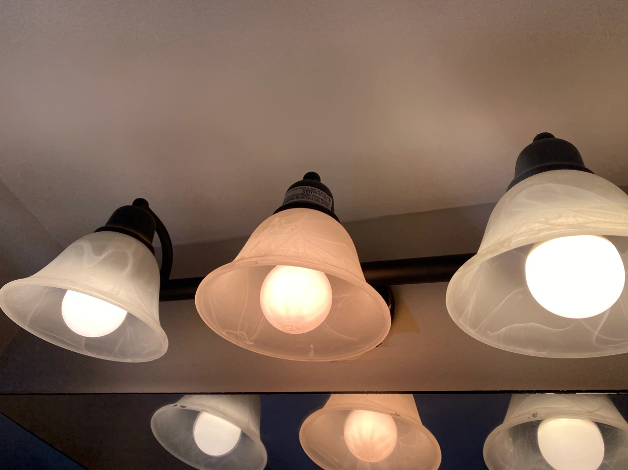 3-Light Vanity Fixture - photo 4