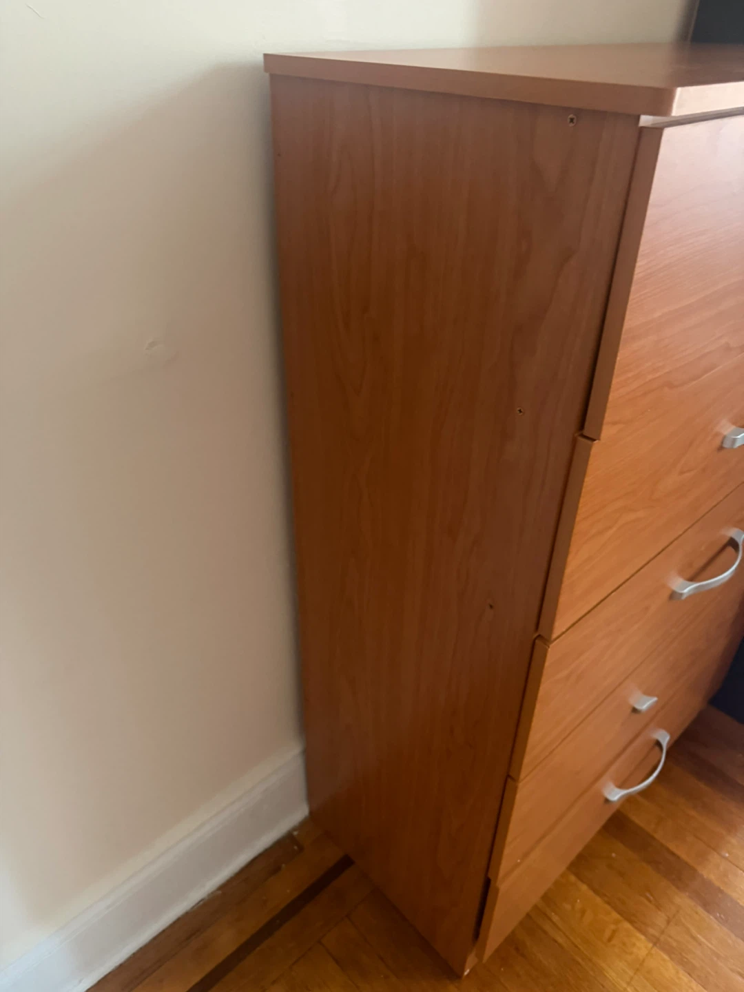 Wooden Dresser with 4 Drawers