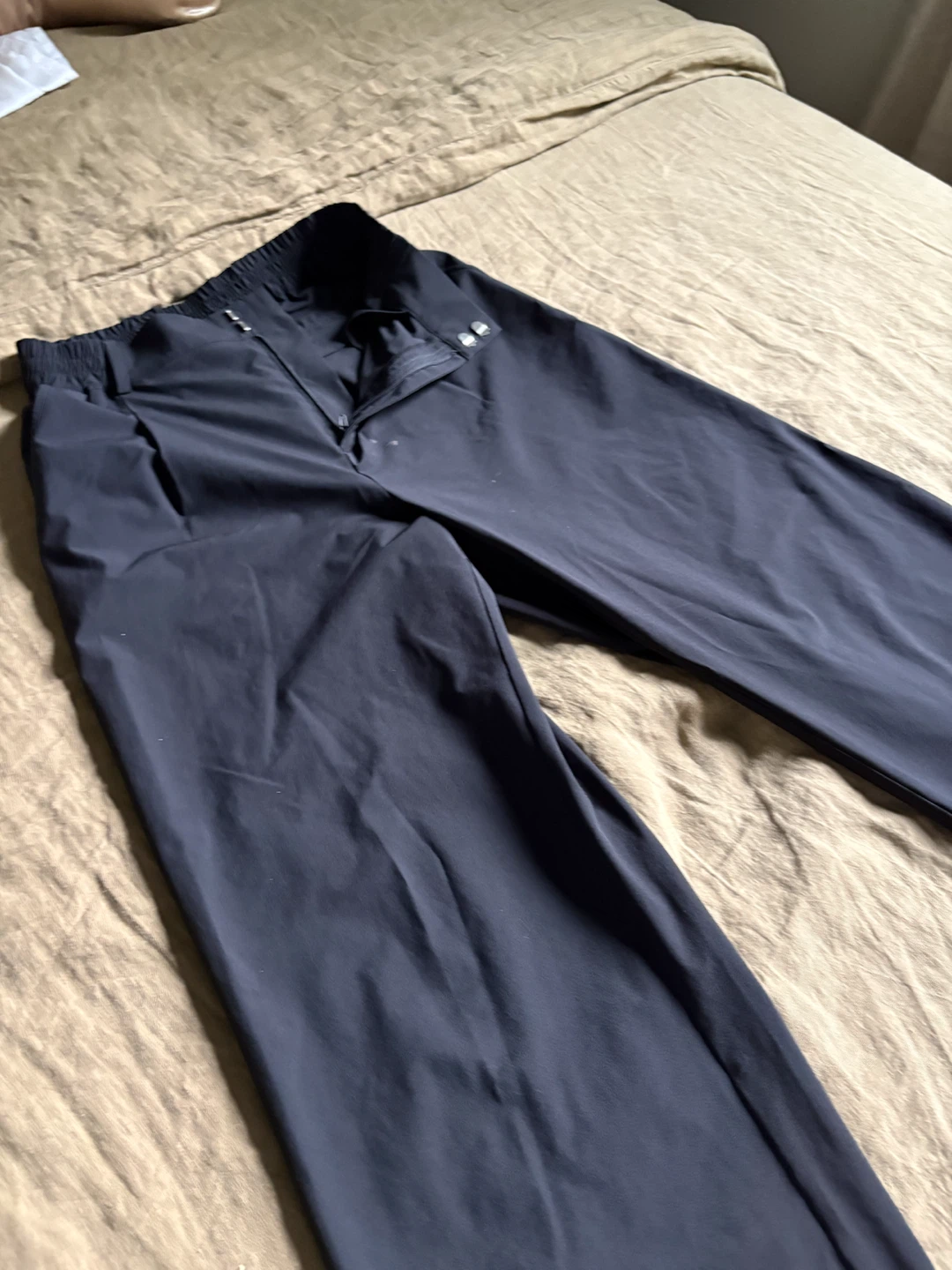 Alo Yoga Black Track Pants - photo 3