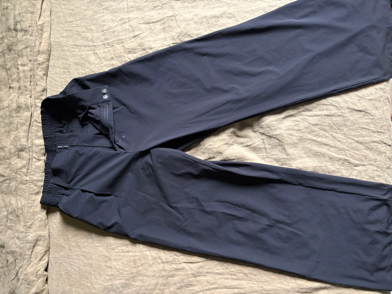 Alo Yoga Black Track Pants - photo 4