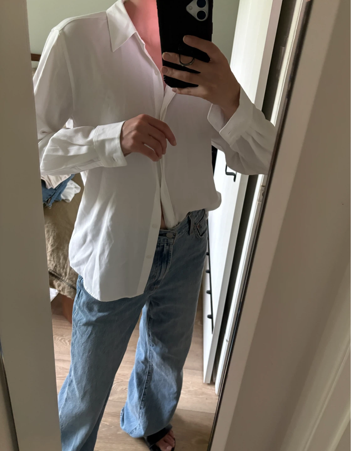 Uniqlo White Button-Up Shirt - photo 4