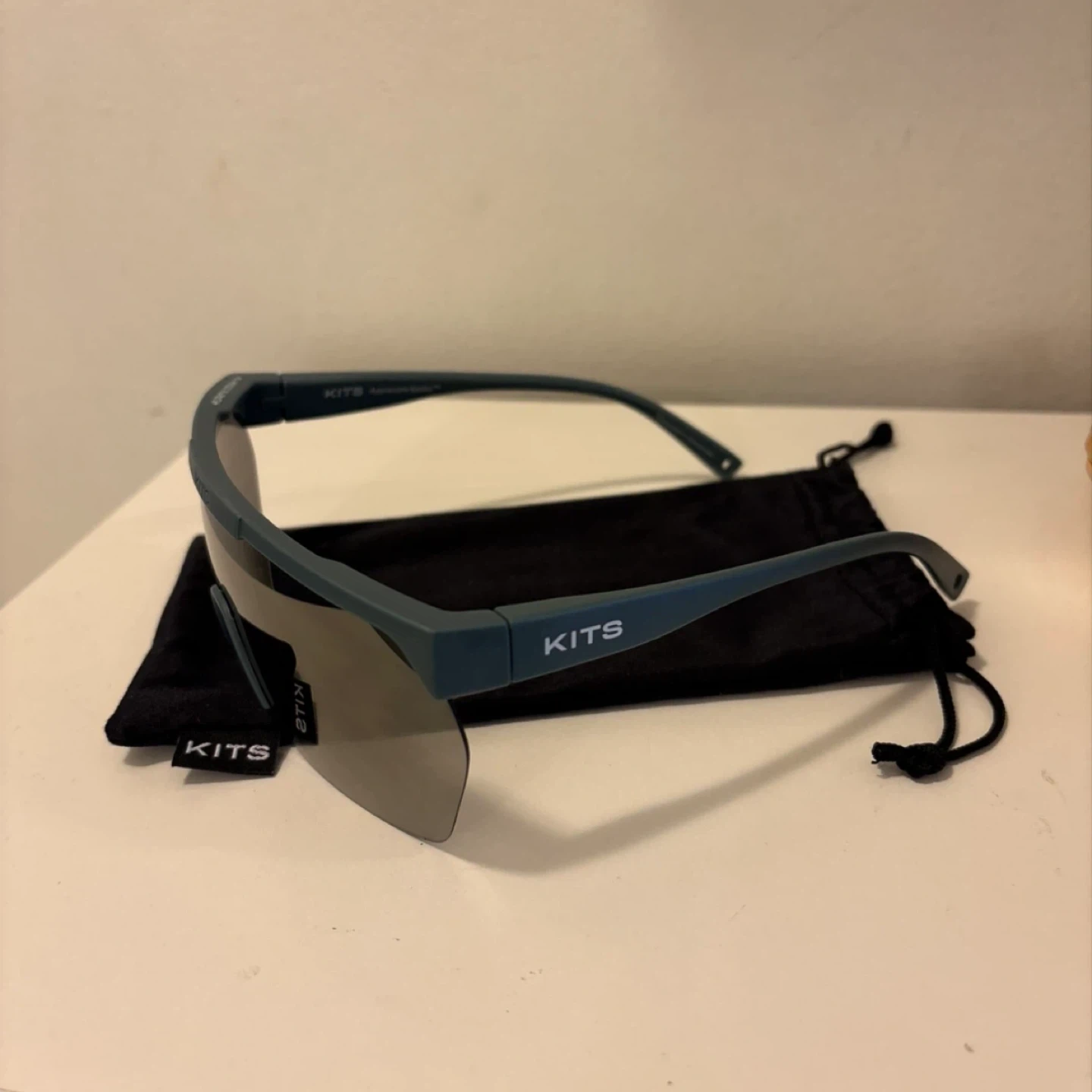 Sports Sunglasses with Pouch - photo 2