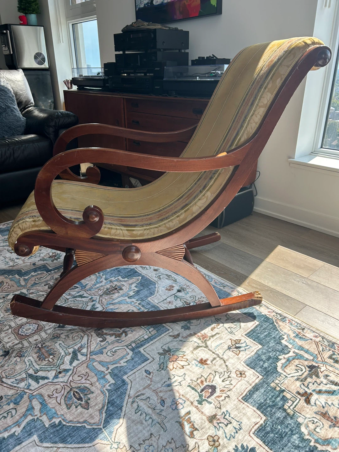 Vintage Wooden Rocking Chair - photo 5