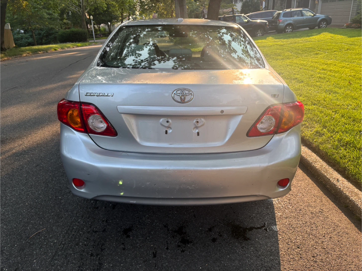 Silver Toyota Corolla Sedan - photo 5