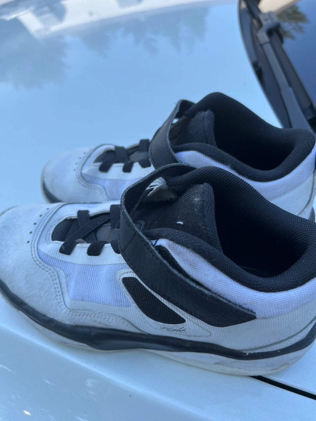 Jordan Sneakers - White/Black - Size 3Y