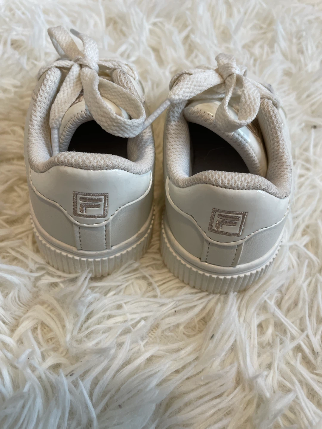 Fila White Sneakers - Kids Size 6 - photo 2