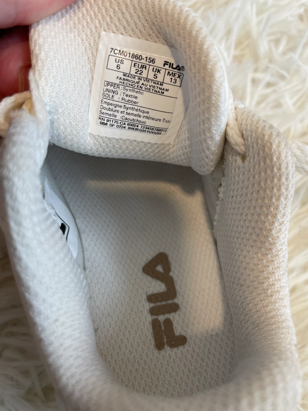 Fila White Sneakers - Kids Size 6 - photo 3