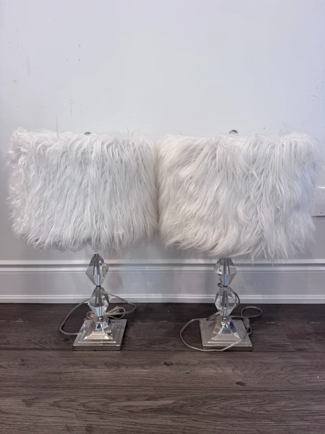 Set of 2 White Faux Fur Table Lamps