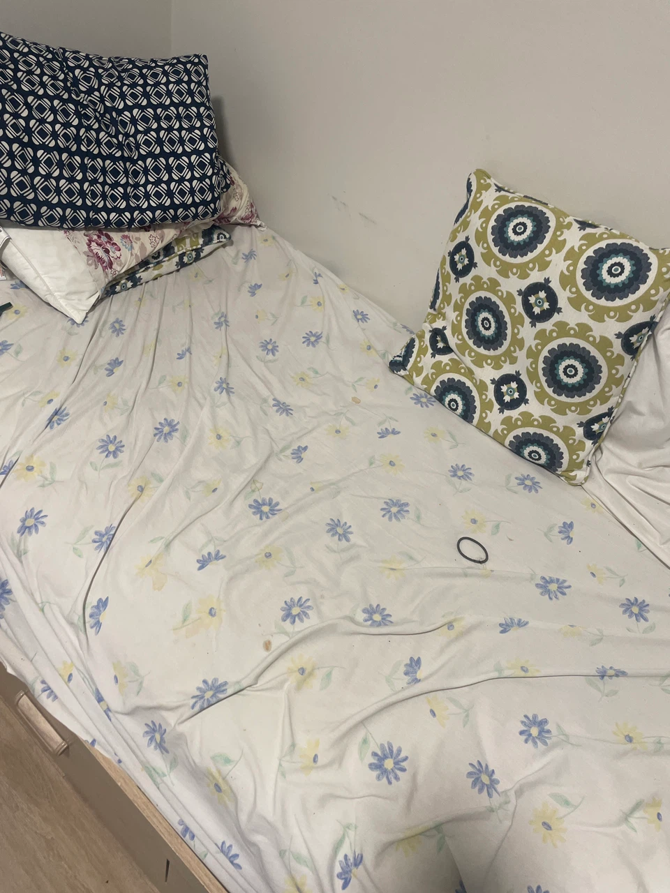 Twin Size Bed - photo 2