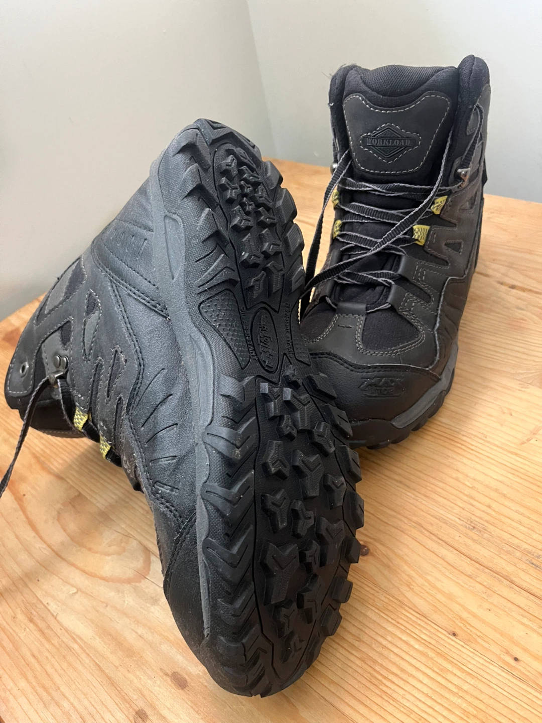 Urgent sale , never  used ,Workload Waterproof safety shoes - photo 2