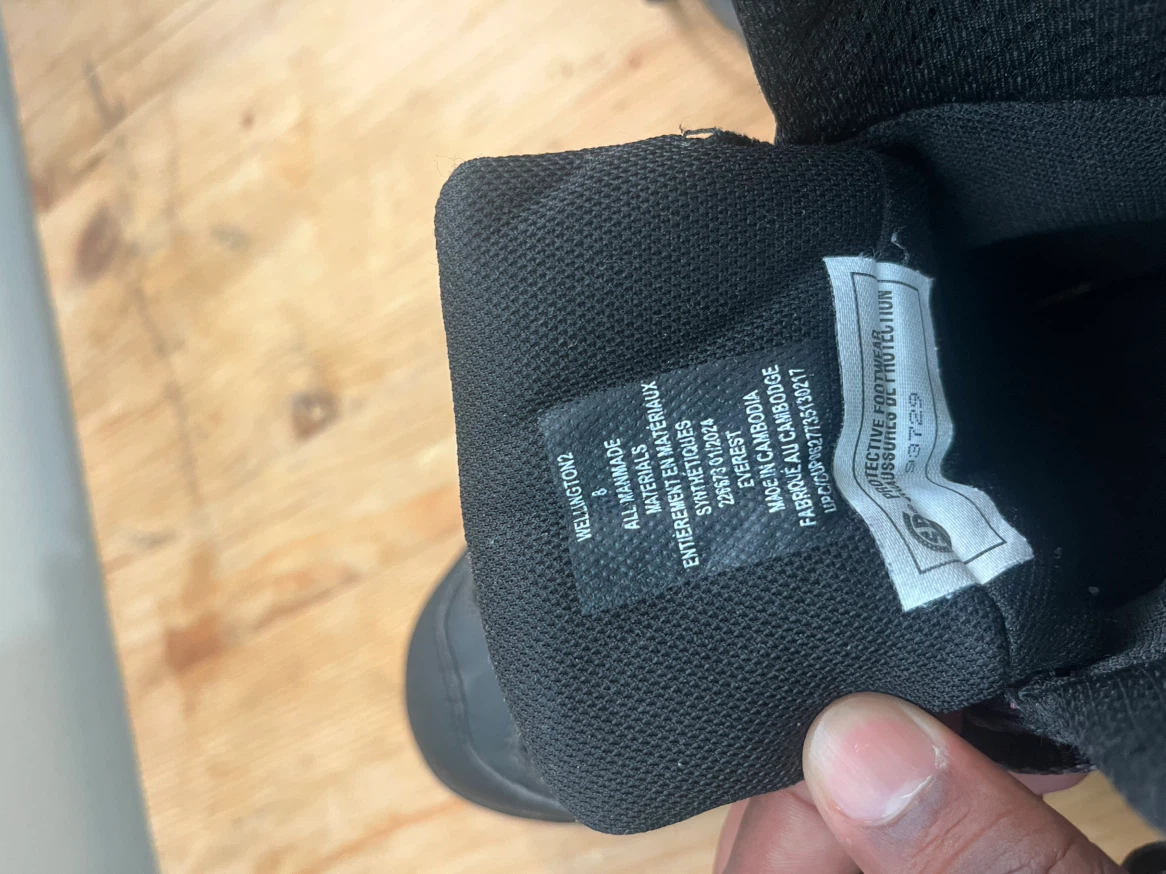 Urgent sale , never  used ,Workload Waterproof safety shoes - photo 5