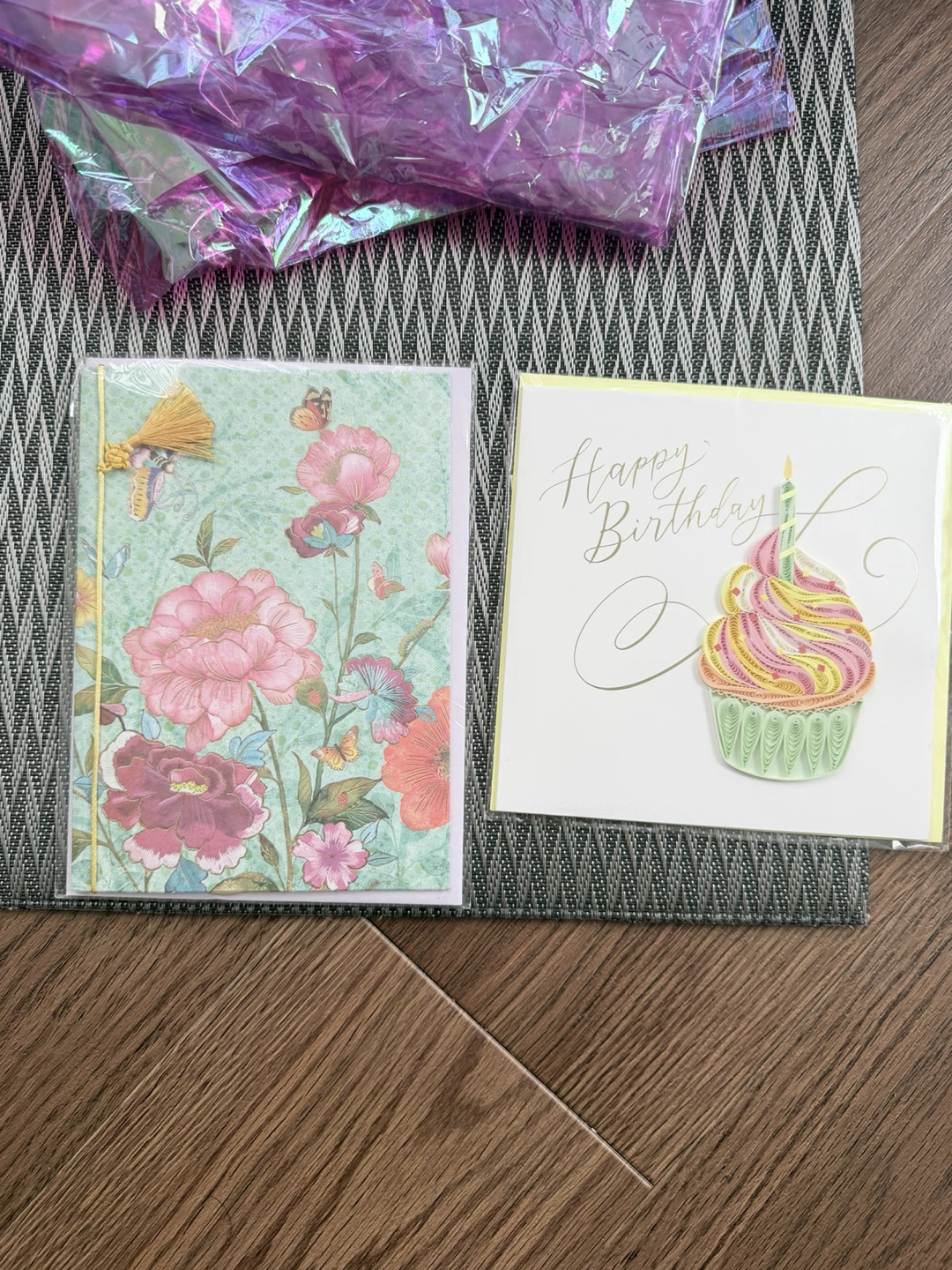 Bday bundle: gold balloons, gift bag, tissue paper, 2 cards - photo 3