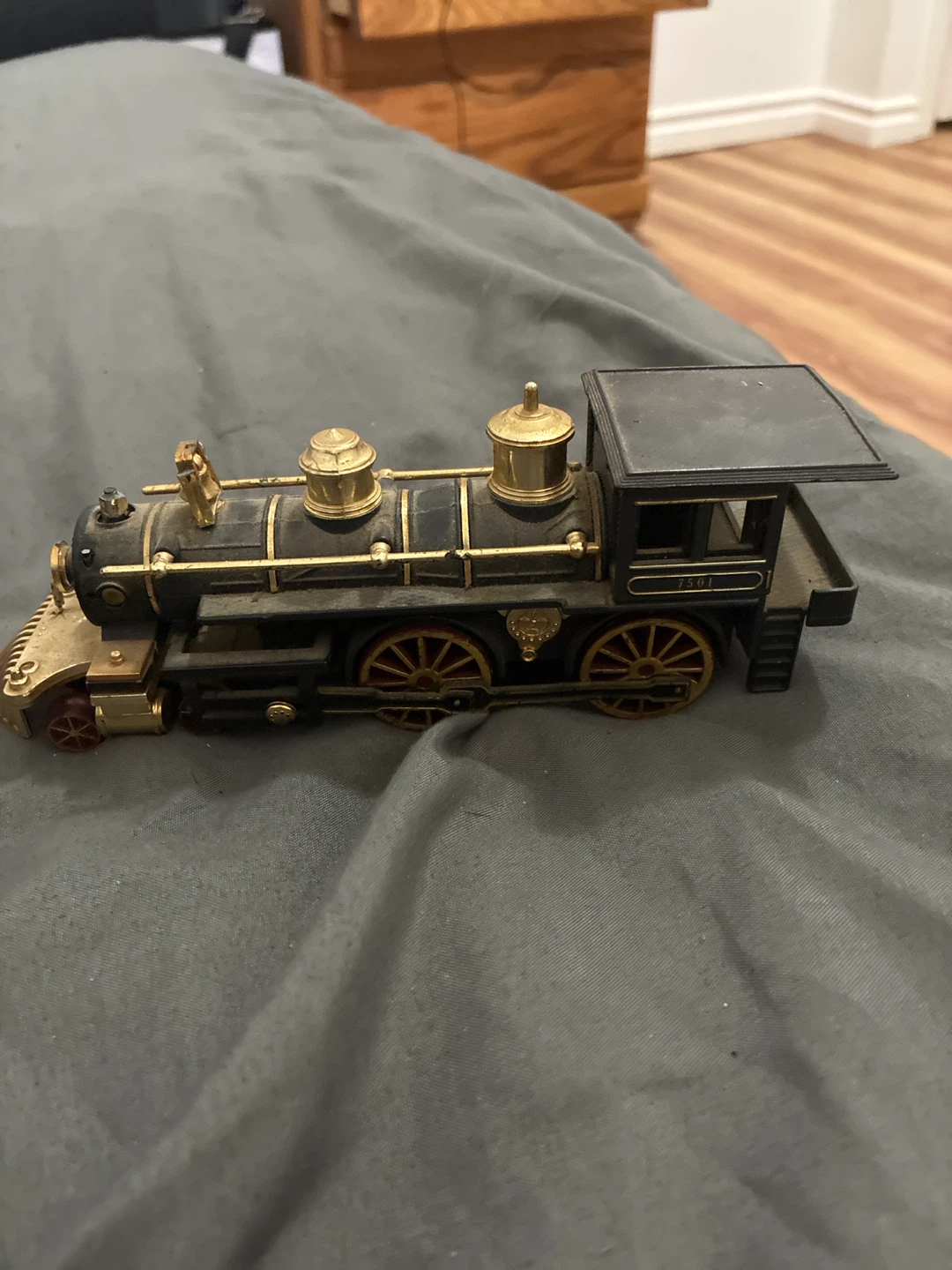 Die-cast Model Train Engine - photo 4