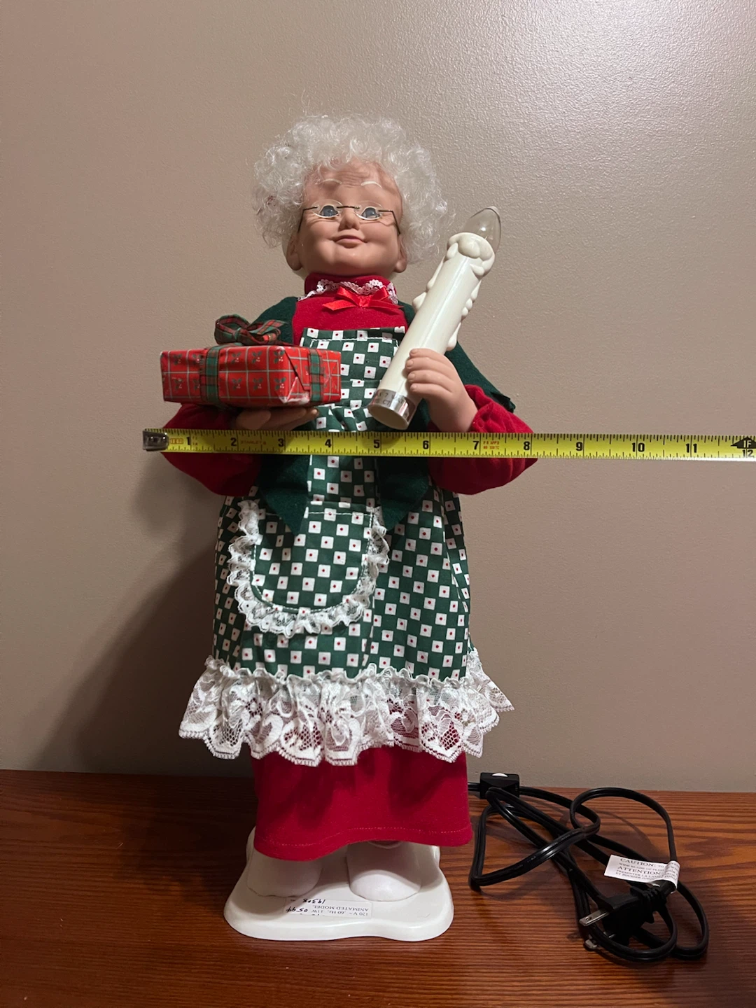 VINTAGE (1994) SANTA & MRS. CLAUS ELECTRIC FIGURINES - photo 4