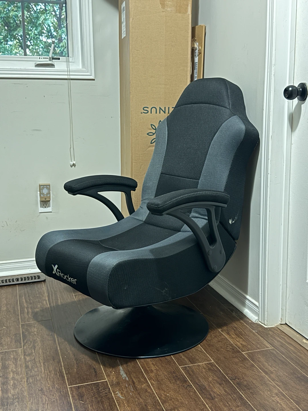 X Rocker Gaming Chair with Speakers - photo 2