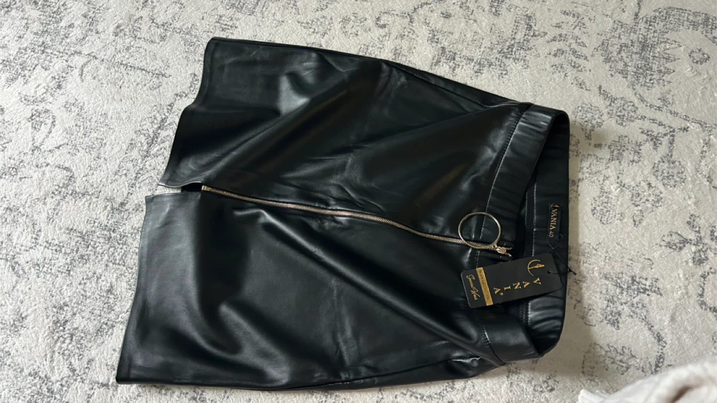 Black Leather Mini Skirt - photo 3