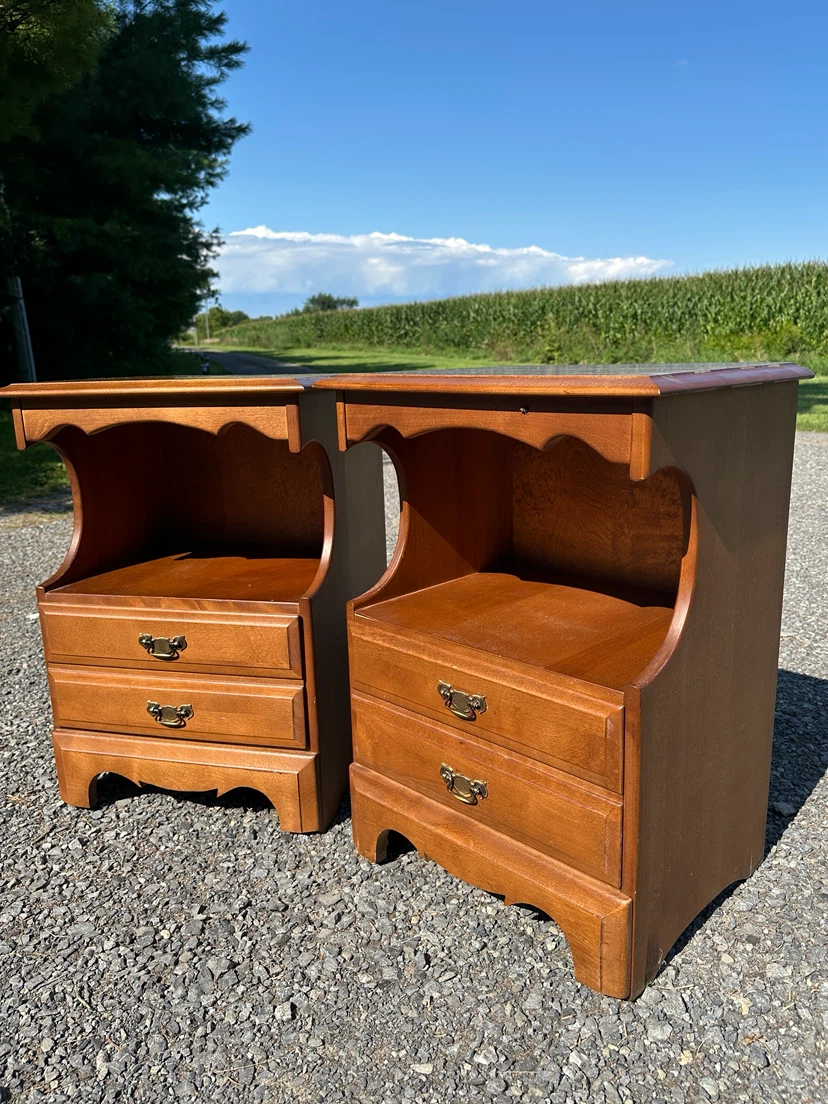 Matching Drouin Solid Maple Nightstands (CAN DELIVER) - photo 3