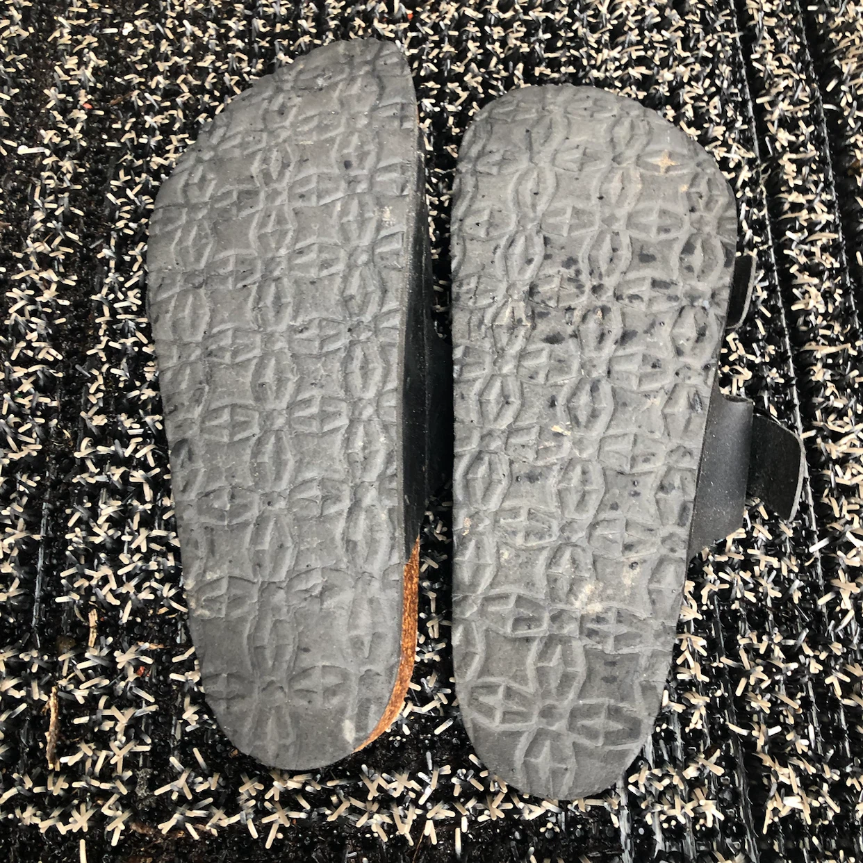 Tommy Bahama Black Leather Sandals Size 10 - photo 2