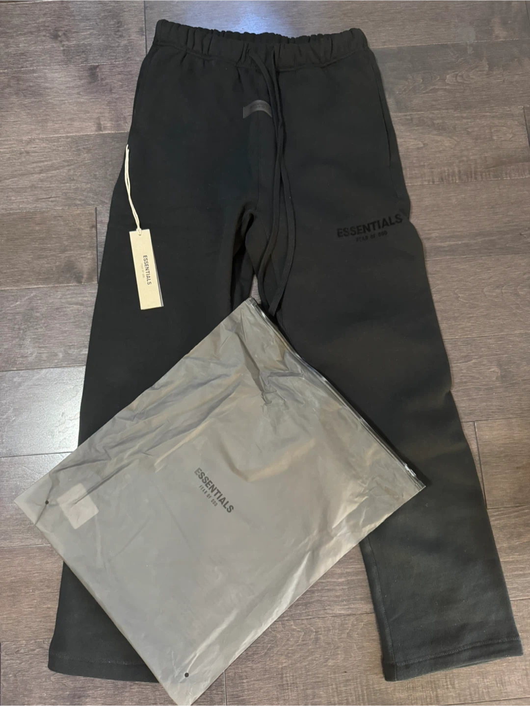 ESSENTIALS Fear of God Black Sweatpants