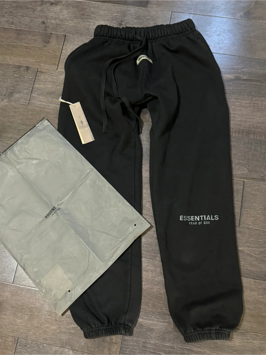 ESSENTIALS Fear of God Black Sweatpants