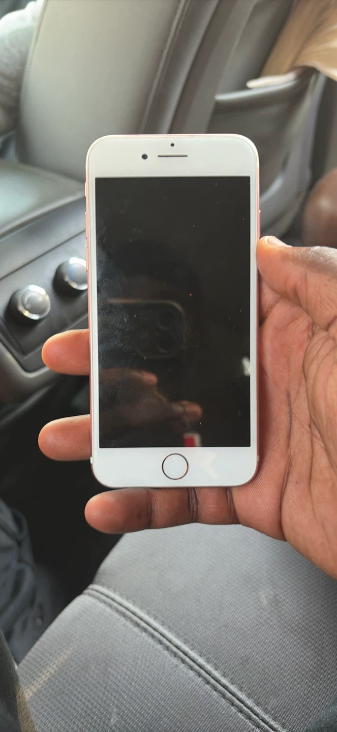 Rose Gold iPhone 7
