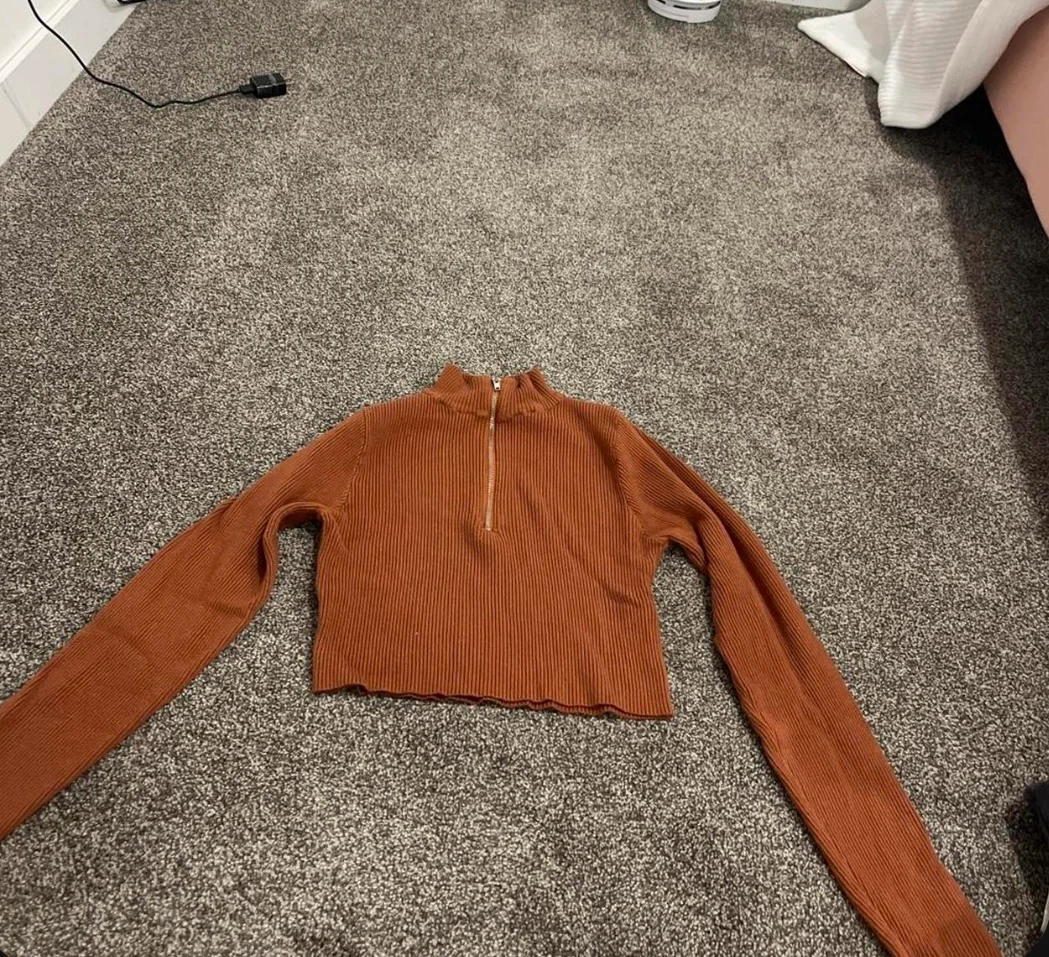 Ribbed Quarter Zip Cropped Sweater
