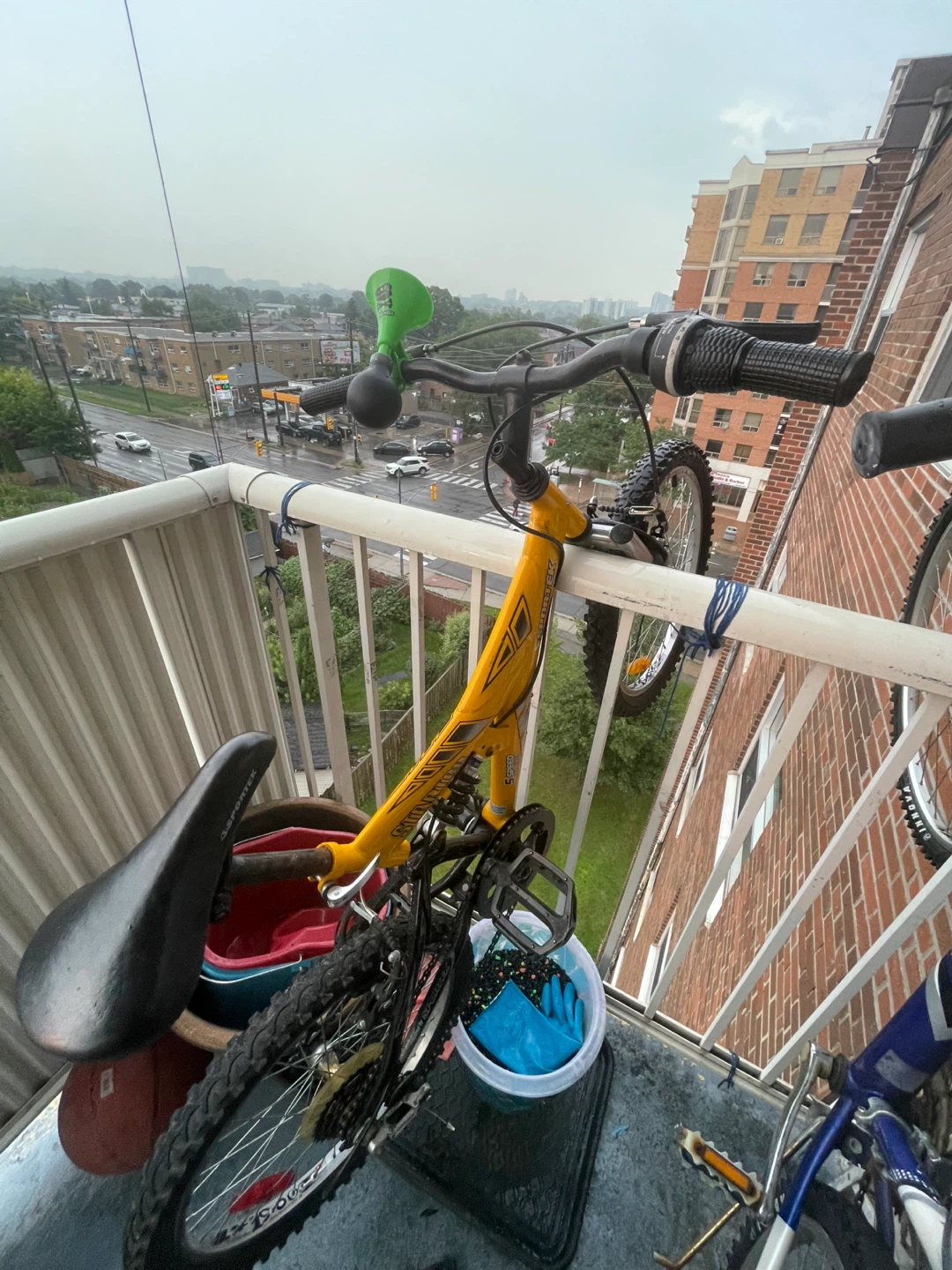 Yellow Mountain Bike